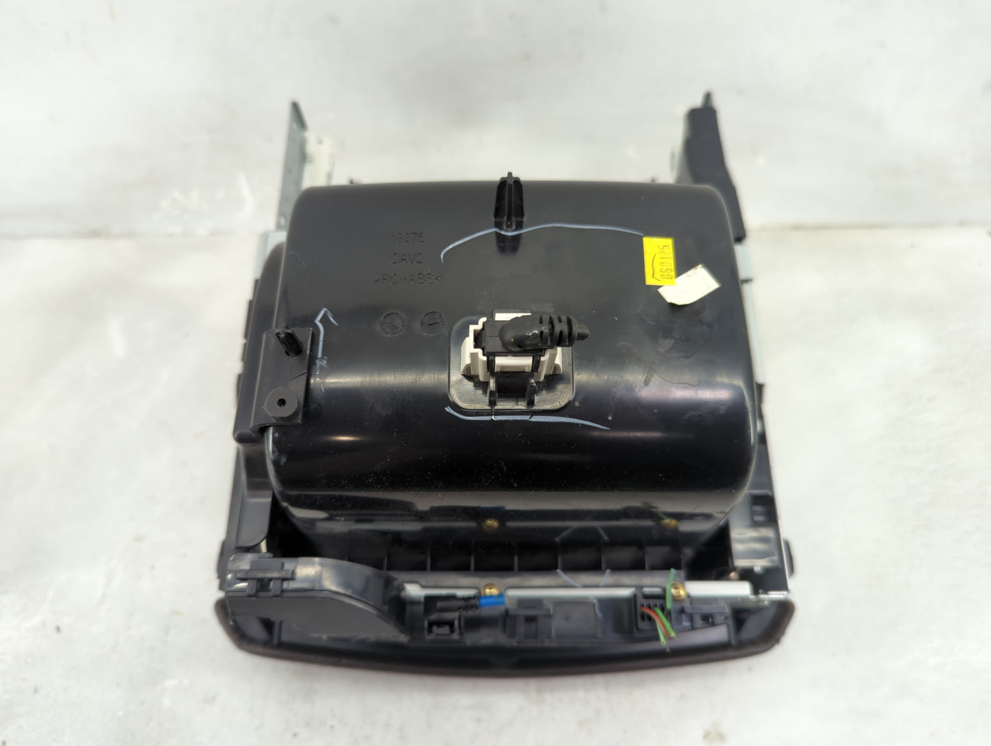 2017-2020 Chevrolet Tahoe Radio AM FM Cd Player Receiver Replacement Fits Fits 2017 2018 2019 2020 OEM Used Auto Parts - Oem