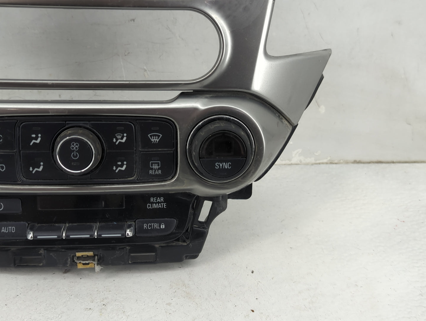 2017-2020 Chevrolet Tahoe Climate Control Module Temperature AC/Heater Replacement P/N:84258727 Fits Fits 2017 2018 2019 202