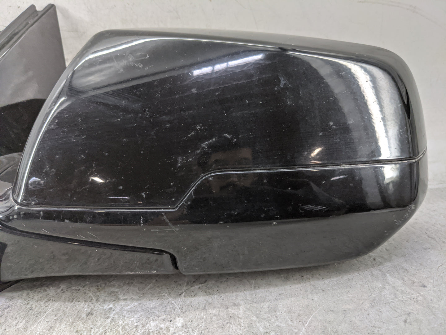 2020 Chevrolet Tahoe Driver Side View Mirror - Left Door Mirror OEM Used - Oemusedautoparts1.com