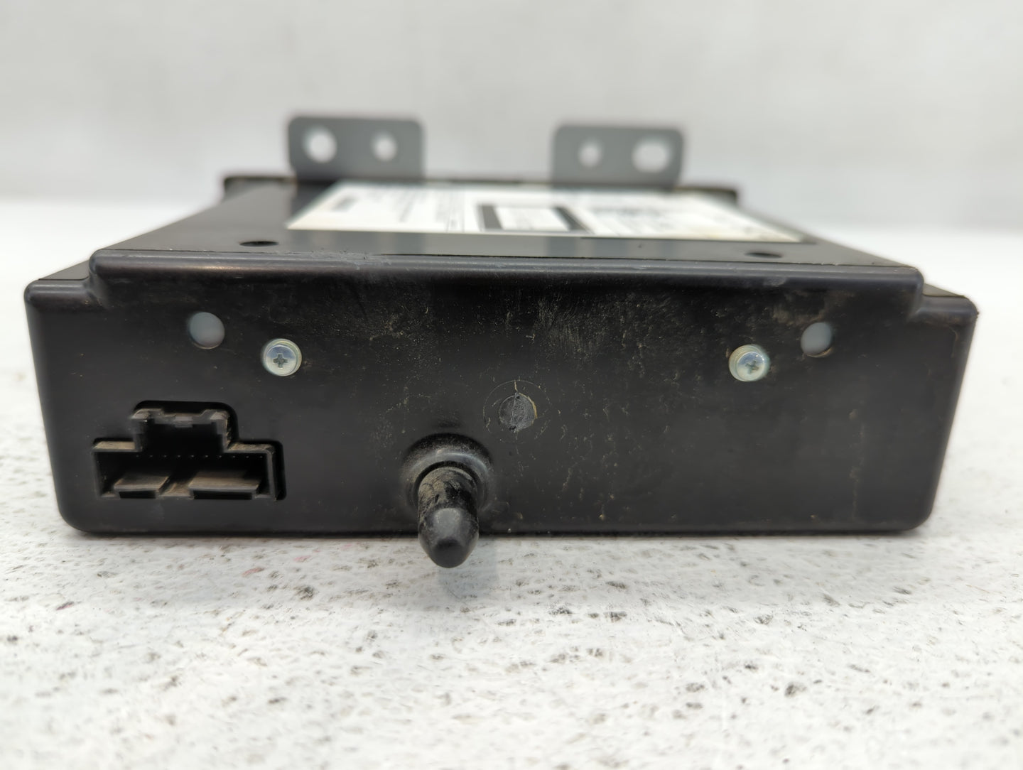 2017-2020 Chevrolet Tahoe Am Fm Cd Player Radio Receiver - Oemusedautoparts1.com