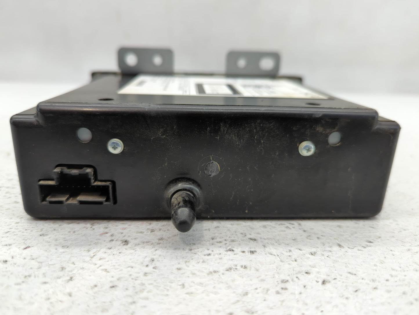 2017-2020 Chevrolet Tahoe Am Fm Cd Player Radio Receiver - Oemusedautoparts1.com