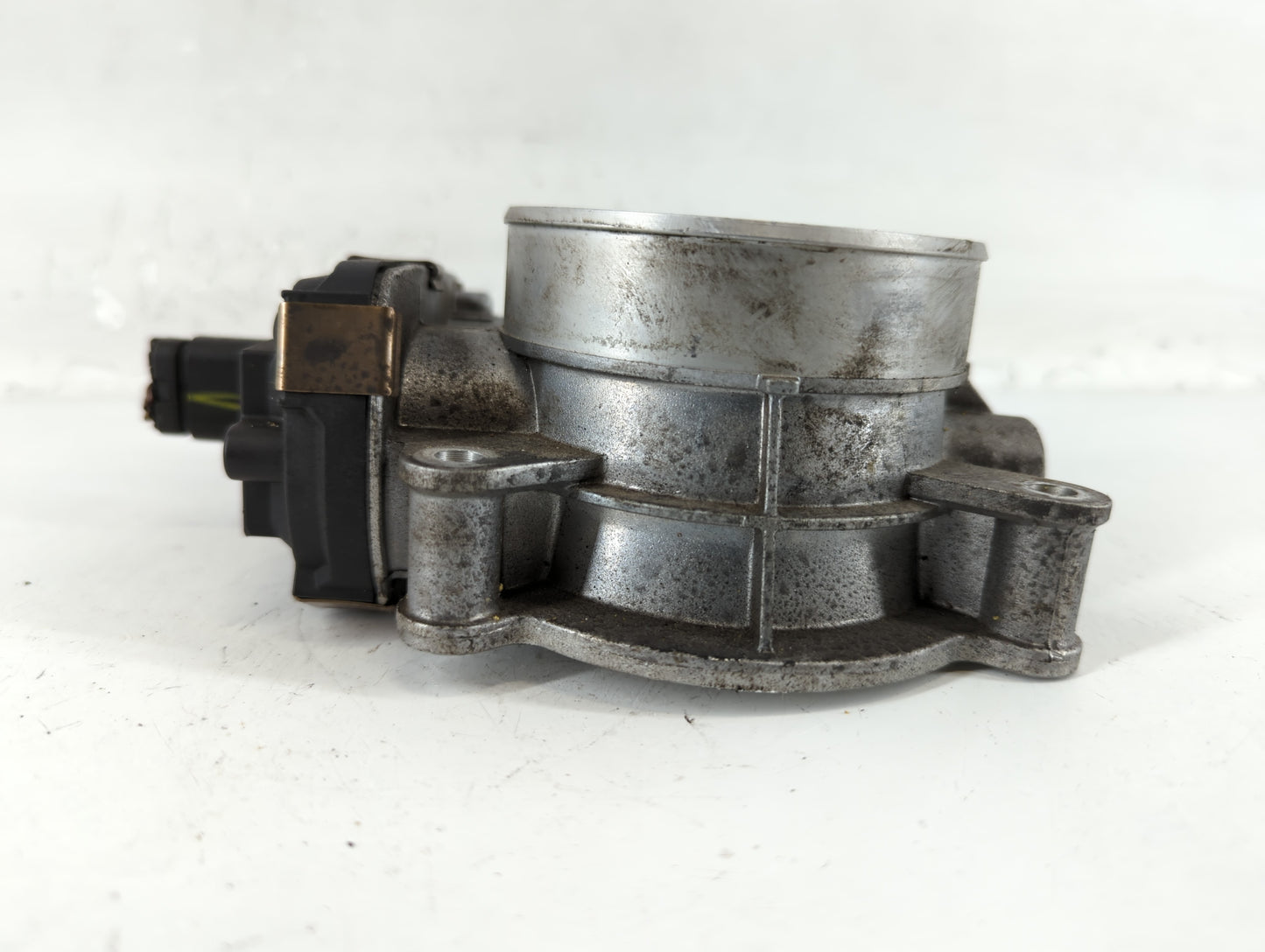 2015-2022 Chevrolet Tahoe Throttle Body P/N:12678224 Fits Fits 2014 2015 2016 2017 2018 2019 2020 2021 2022 OEM Used Auto Pa