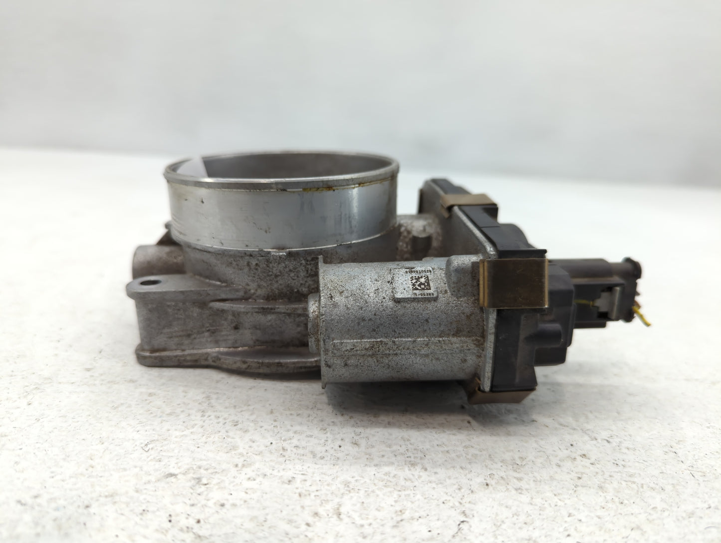 2015-2022 Chevrolet Tahoe Throttle Body P/N:12678224 Fits Fits 2014 2015 2016 2017 2018 2019 2020 2021 2022 OEM Used Auto Pa