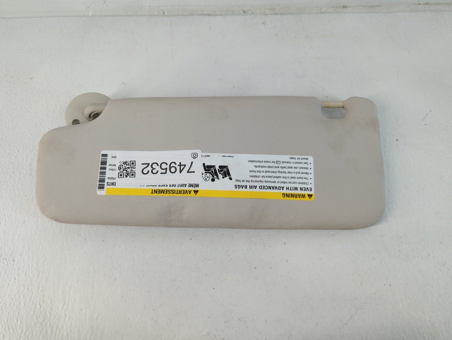 2020 Chevrolet Tahoe Sun Visor Shade Replacement Passenger Right Mirror Fits OEM Used Auto Parts - Oemusedautoparts1.com