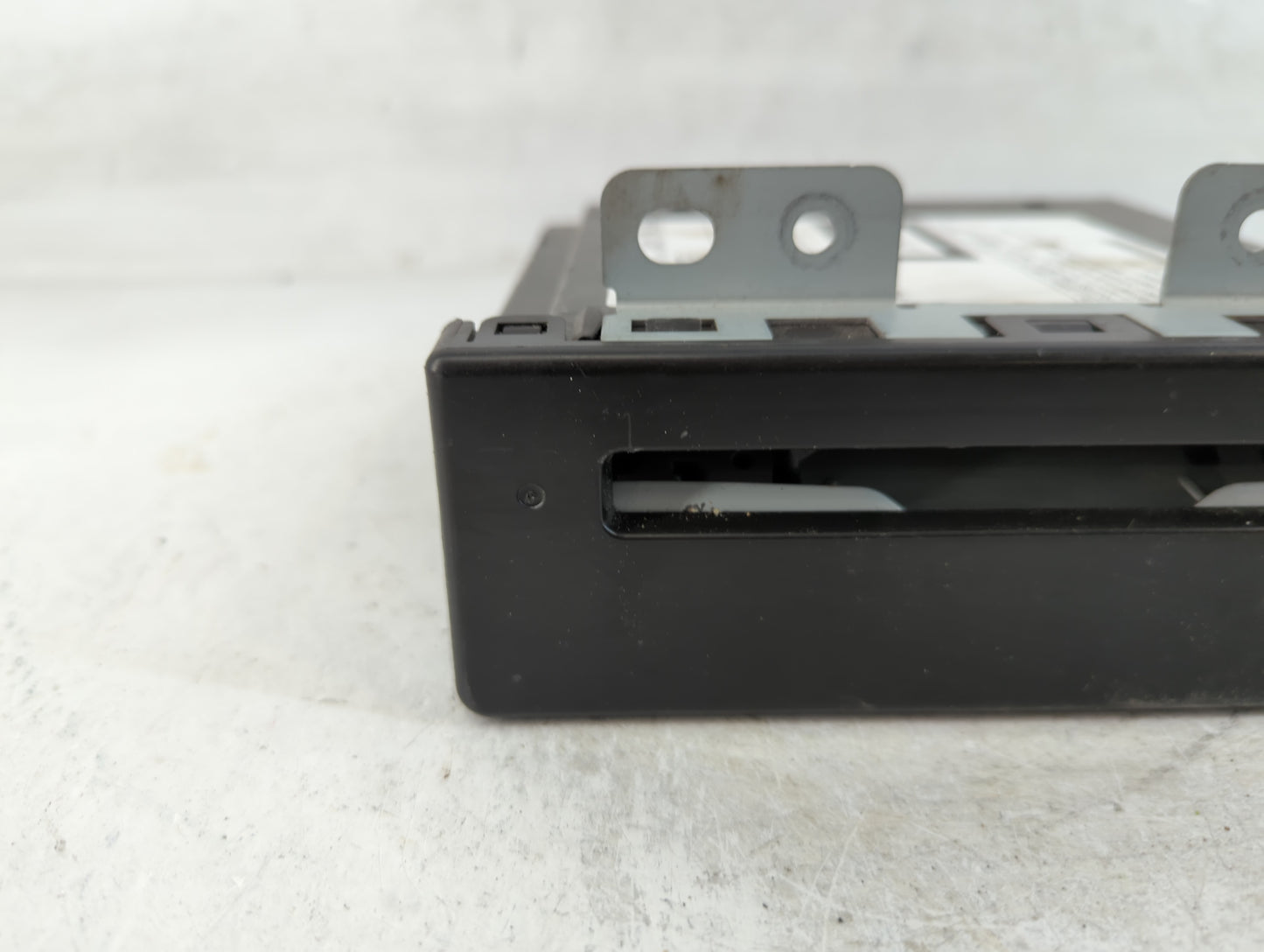 2017-2020 Chevrolet Tahoe Radio AM FM Cd Player Receiver Replacement P/N:84016434 Fits Fits 2017 2018 2019 2020 OEM Used Aut