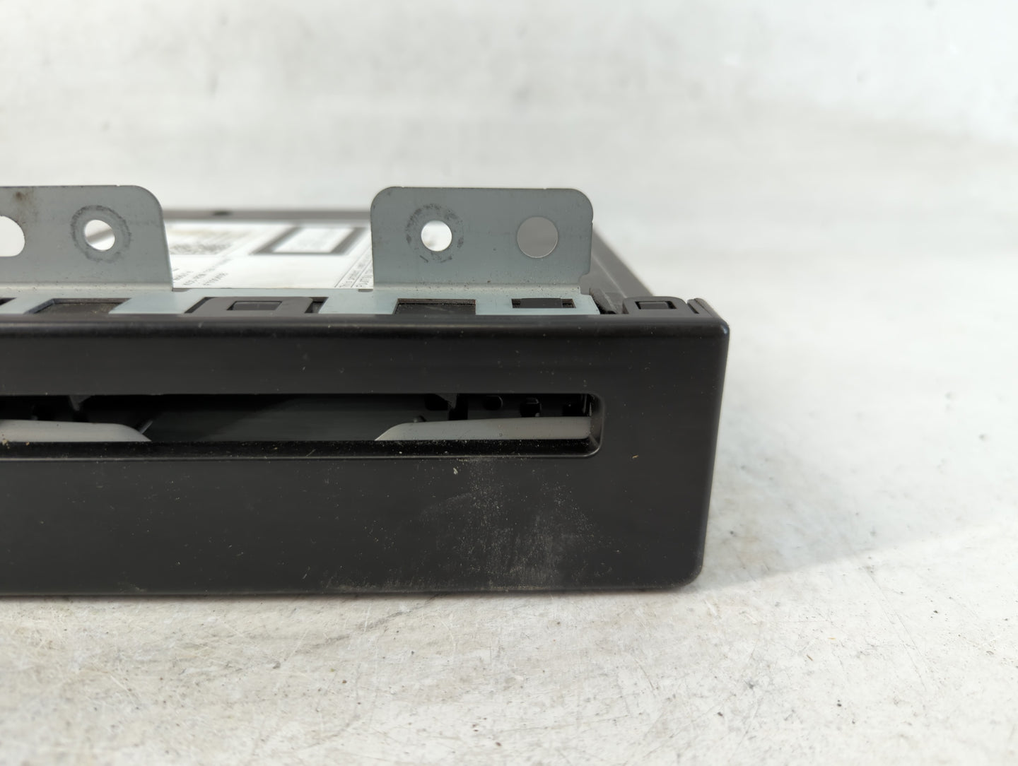 2017-2020 Chevrolet Tahoe Radio AM FM Cd Player Receiver Replacement P/N:84016434 Fits Fits 2017 2018 2019 2020 OEM Used Aut