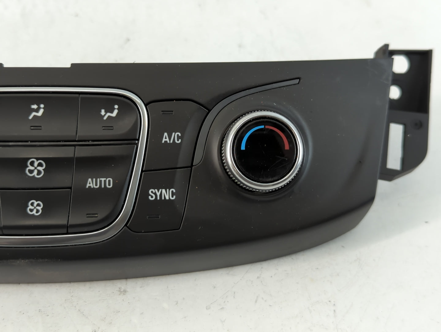 2018-2022 Chevrolet Traverse Climate Control Module Temperature AC/Heater Replacement P/N:84344401 Fits OEM Used Auto Parts 