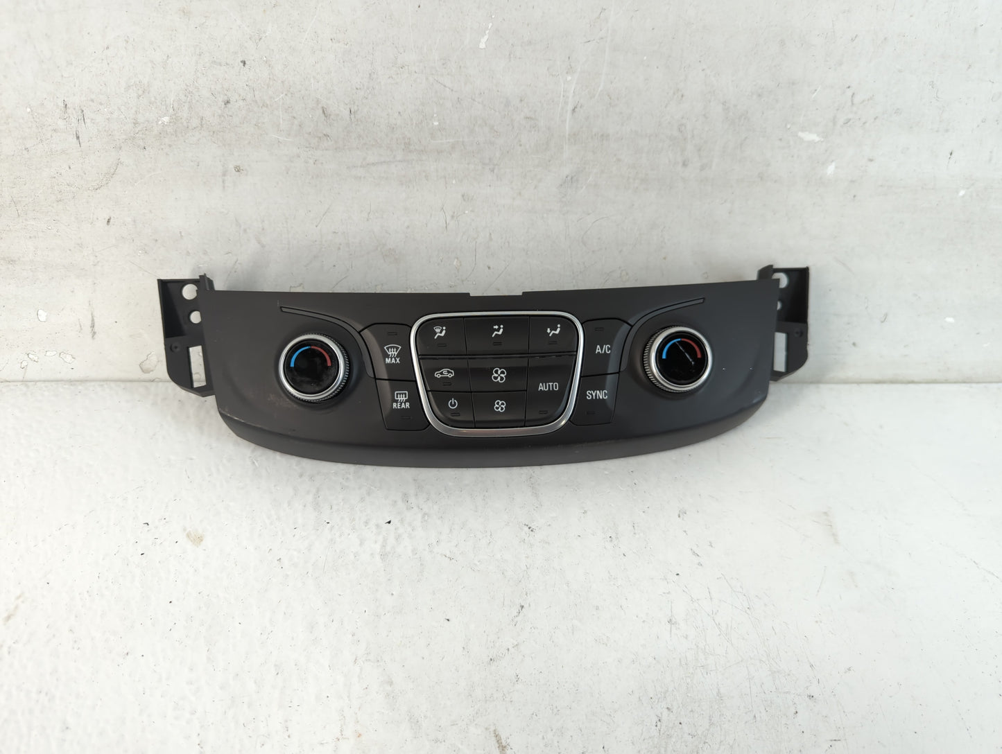 2018-2022 Chevrolet Traverse Climate Control Module Temperature AC/Heater Replacement P/N:84344401 Fits OEM Used Auto Parts 