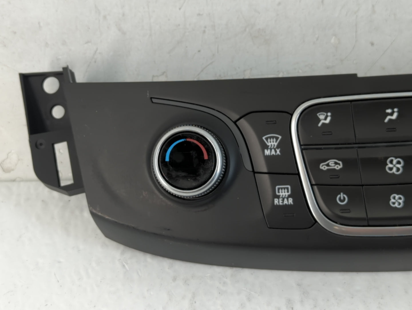 2018-2022 Chevrolet Traverse Climate Control Module Temperature AC/Heater Replacement P/N:84344401 Fits OEM Used Auto Parts 