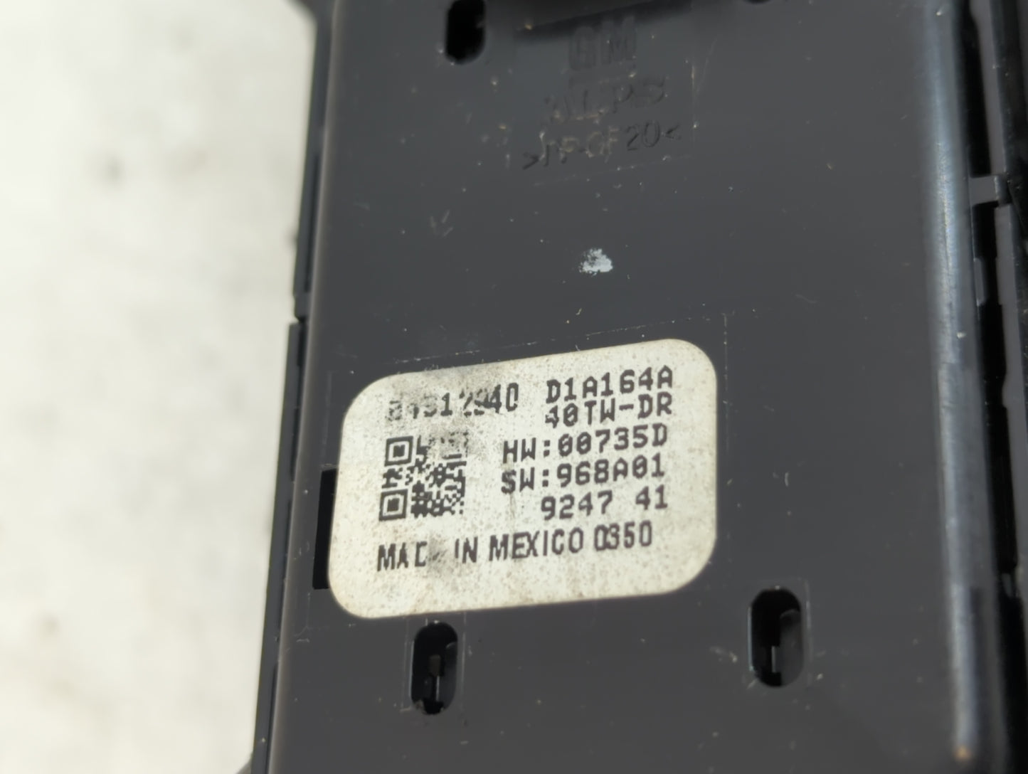 2020 Chevrolet Traverse Master Power Window Switch Replacement Driver Side Left P/N:D1A164A Fits OEM Used Auto Parts - Oemus