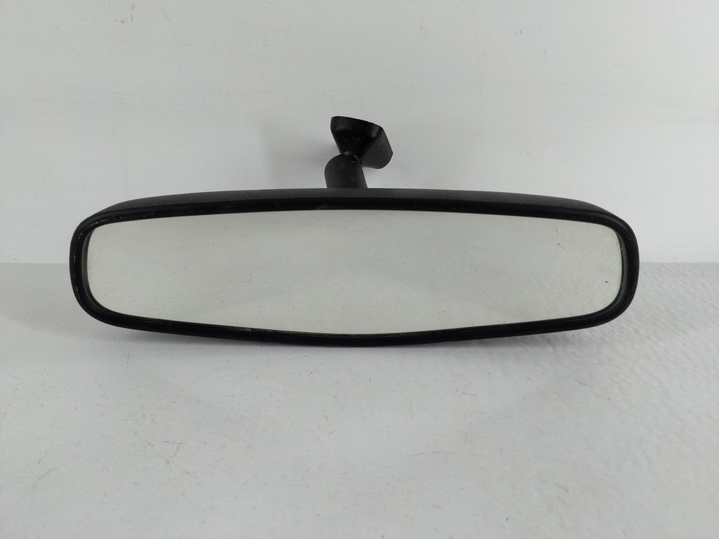 2020-2022 Chevrolet Traverse Interior Rear View Mirror Replacement OEM P/N:E11026150 Fits Fits 2020 2021 2022 OEM Used Auto 