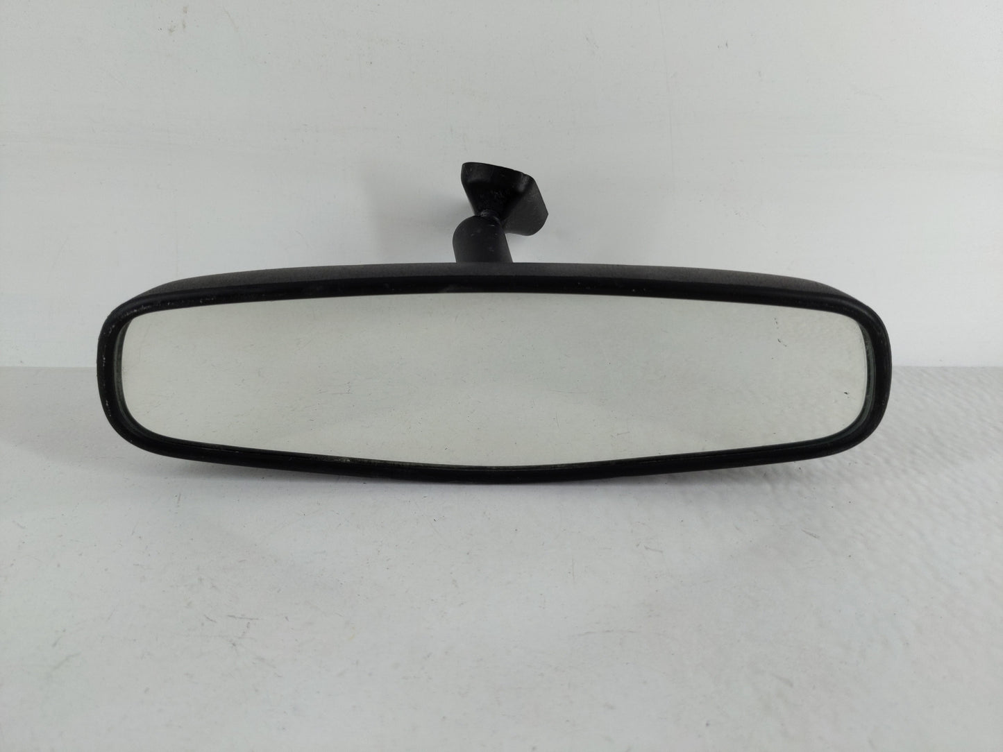 2020-2022 Chevrolet Traverse Interior Rear View Mirror Replacement OEM P/N:E11026150 Fits Fits 2020 2021 2022 OEM Used Auto 