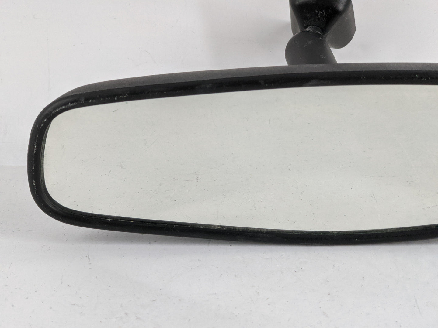 2020-2022 Chevrolet Traverse Interior Rear View Mirror Replacement OEM P/N:E11026150 Fits Fits 2020 2021 2022 OEM Used Auto 