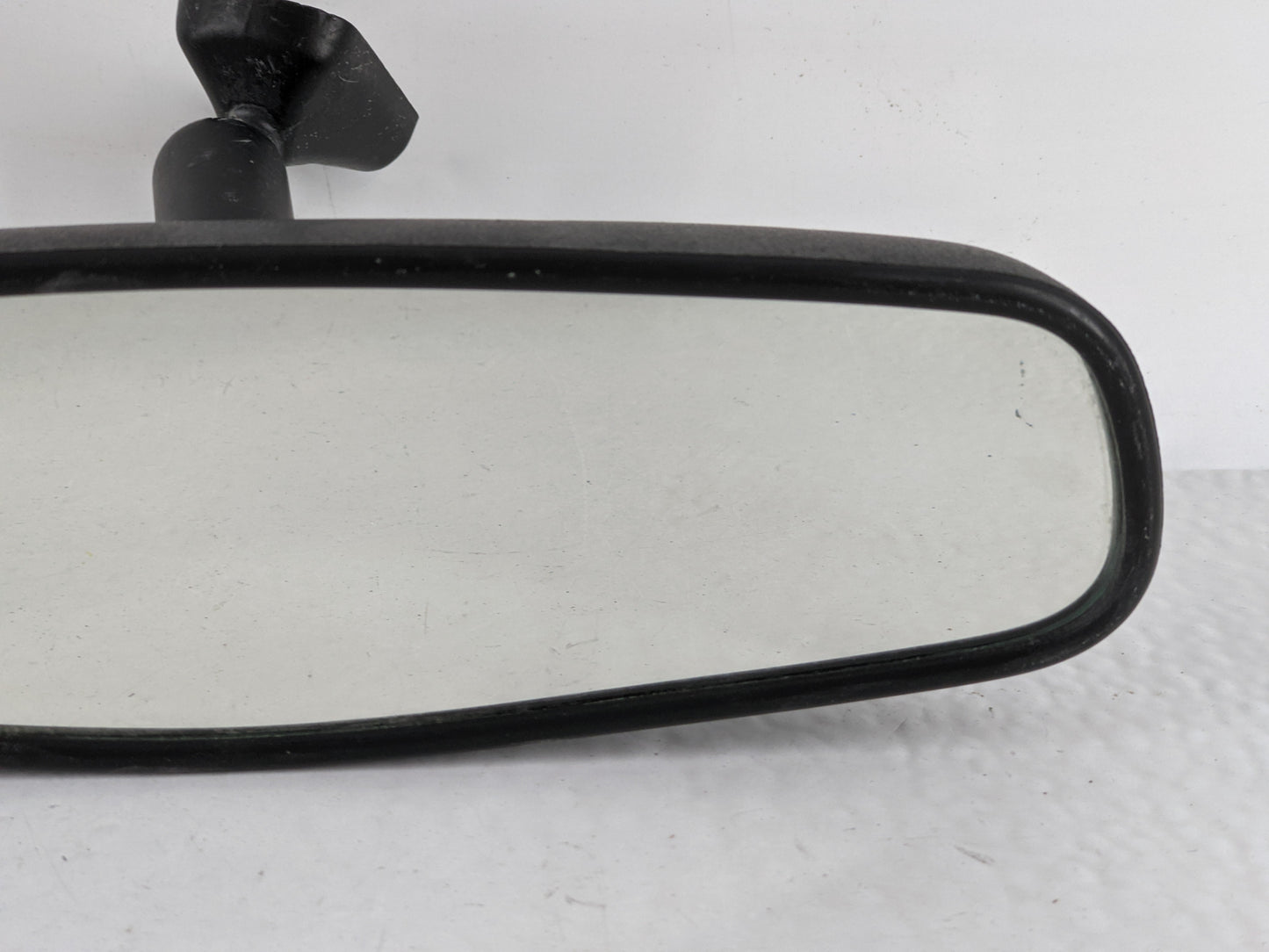 2020-2022 Chevrolet Traverse Interior Rear View Mirror Replacement OEM P/N:E11026150 Fits Fits 2020 2021 2022 OEM Used Auto 