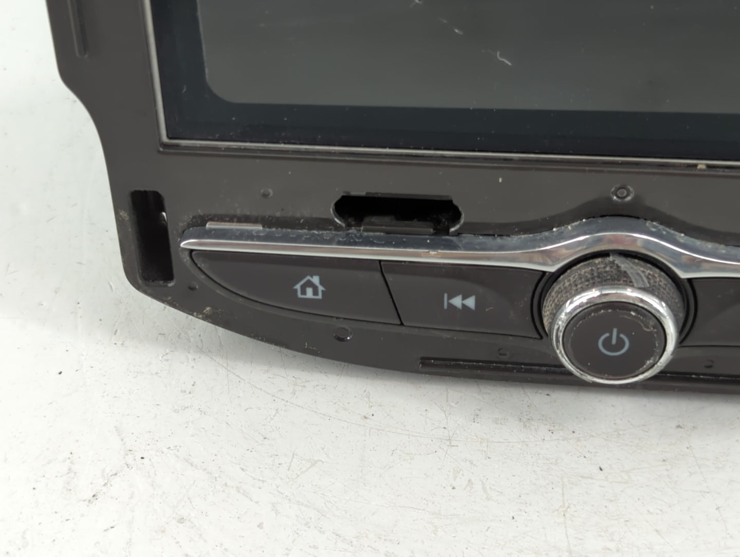 2021-2022 Chevrolet Traverse Radio AM FM Cd Player Receiver Replacement P/N:84774521 Fits Fits 2021 2022 OEM Used Auto Parts
