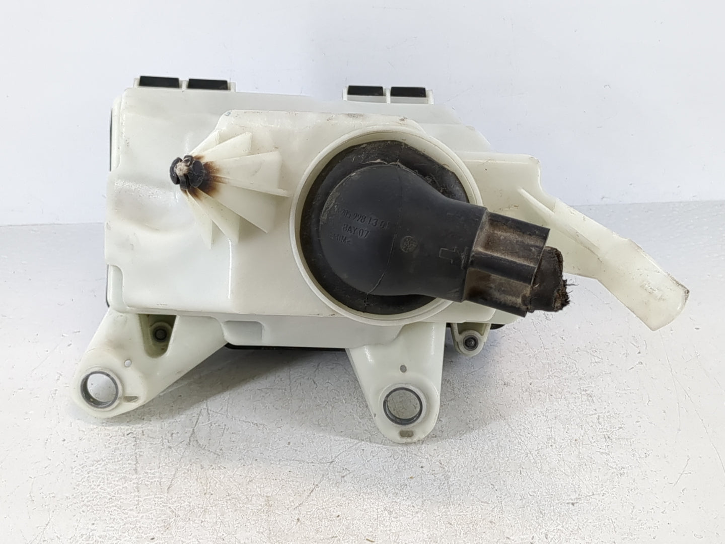 2020-2022 Chevrolet Traverse Fusebox Fuse Box Panel Relay Module P/N:A 205 540 00 82 Fits Fits 2019 2020 2021 2022 OEM Used 