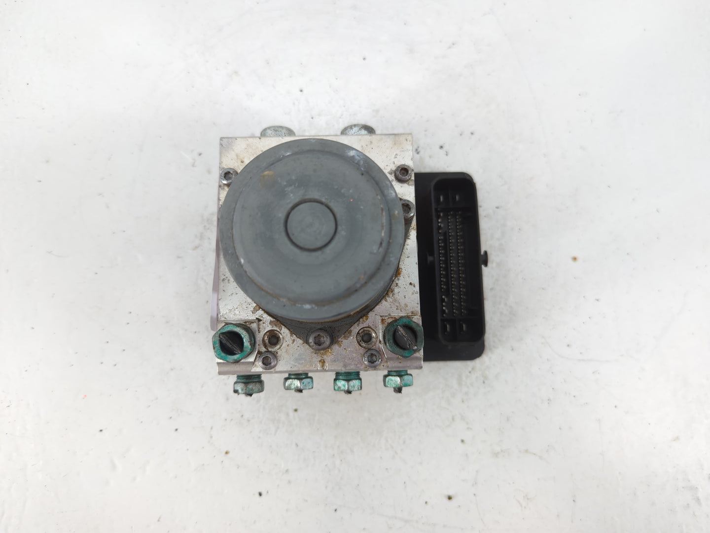 2019-2022 Chevrolet Traverse ABS Pump Control Module Replacement P/N:84738978 58910-F2510 Fits Fits 2019 2020 2021 2022 OEM 