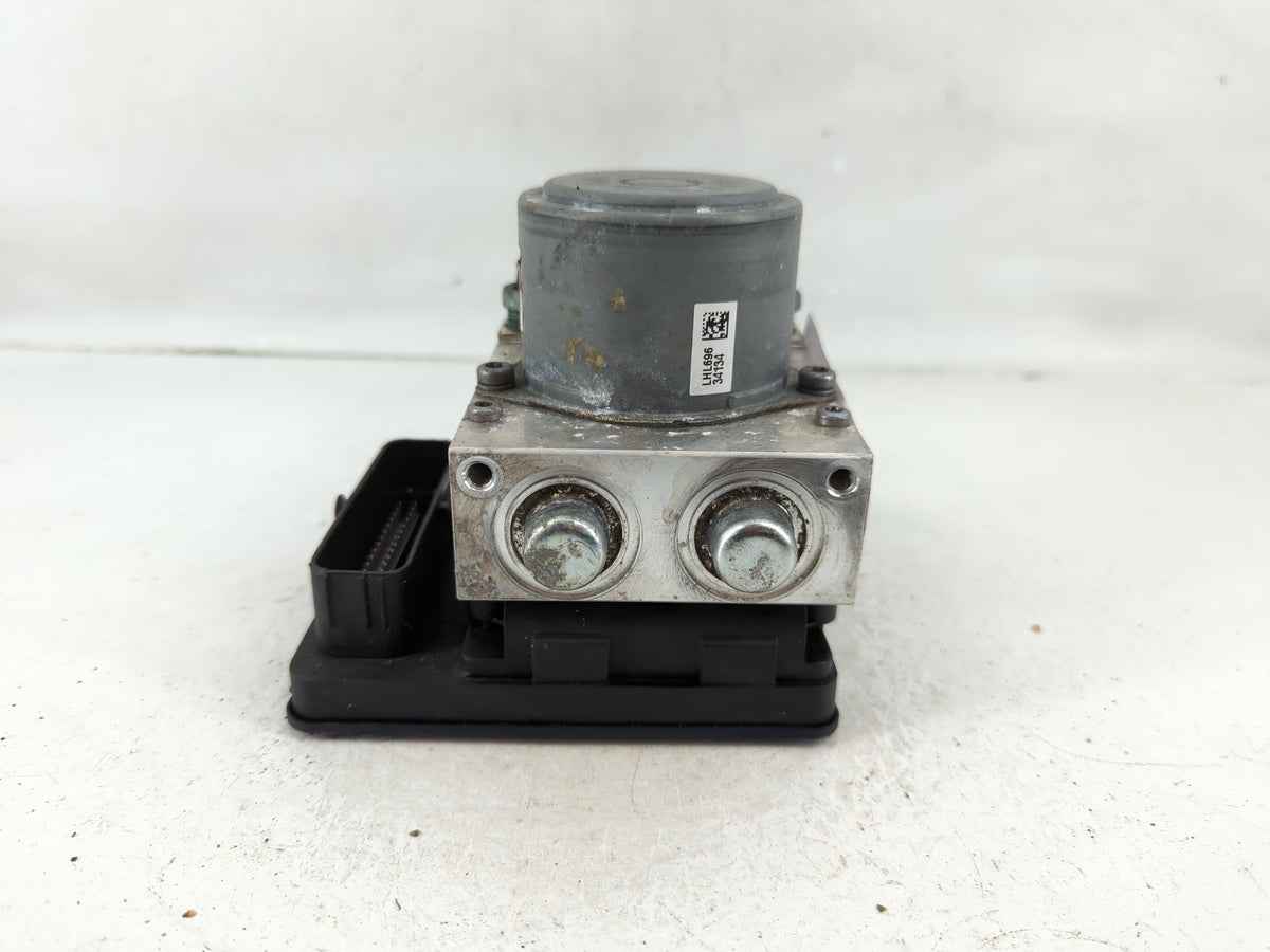 2019-2022 Chevrolet Traverse Anti-Lock Brake ABS Pump Module Actuator OEM P/N:84738978 58910-F2510 Fits Fits 2019 2020 2021 
