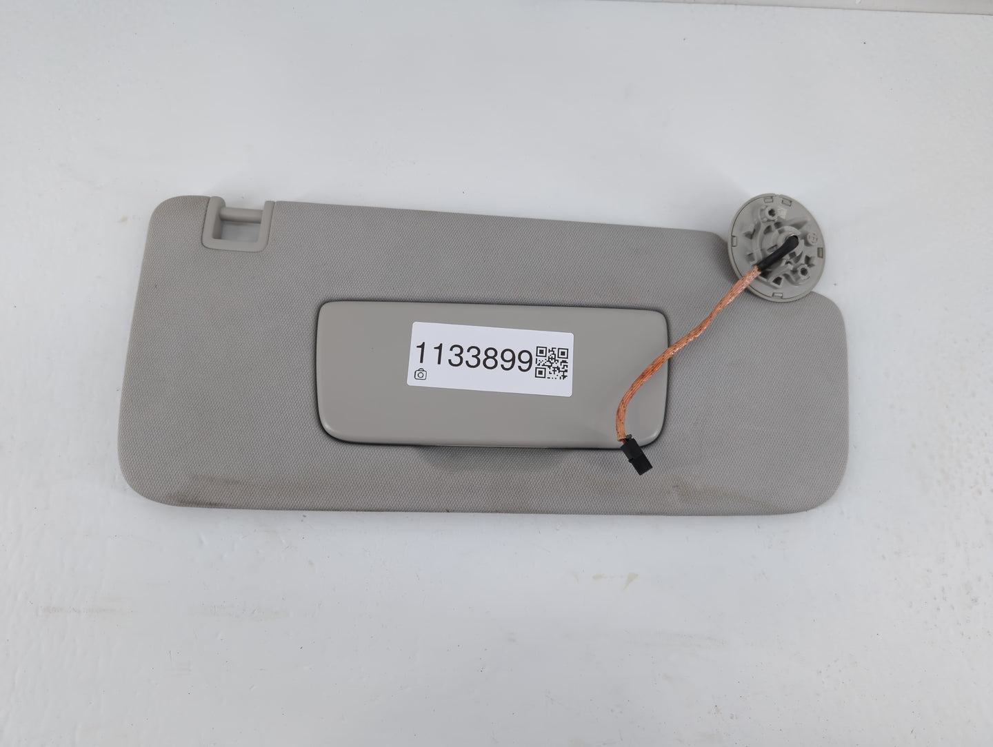 2018-2022 Chevrolet Traverse Sun Visor Shade Replacement Passenger Right Mirror Fits Fits 2018 2019 2020 2021 2022 OEM Used 