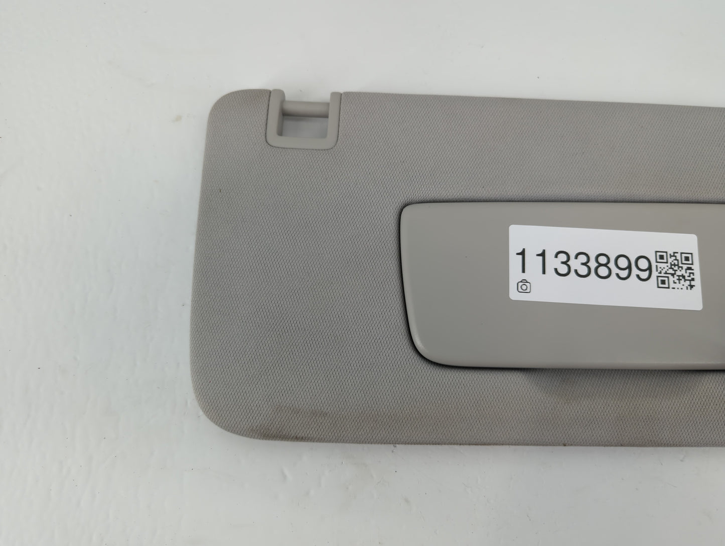 2018-2022 Chevrolet Traverse Sun Visor Shade Replacement Passenger Right Mirror Fits Fits 2018 2019 2020 2021 2022 OEM Used 