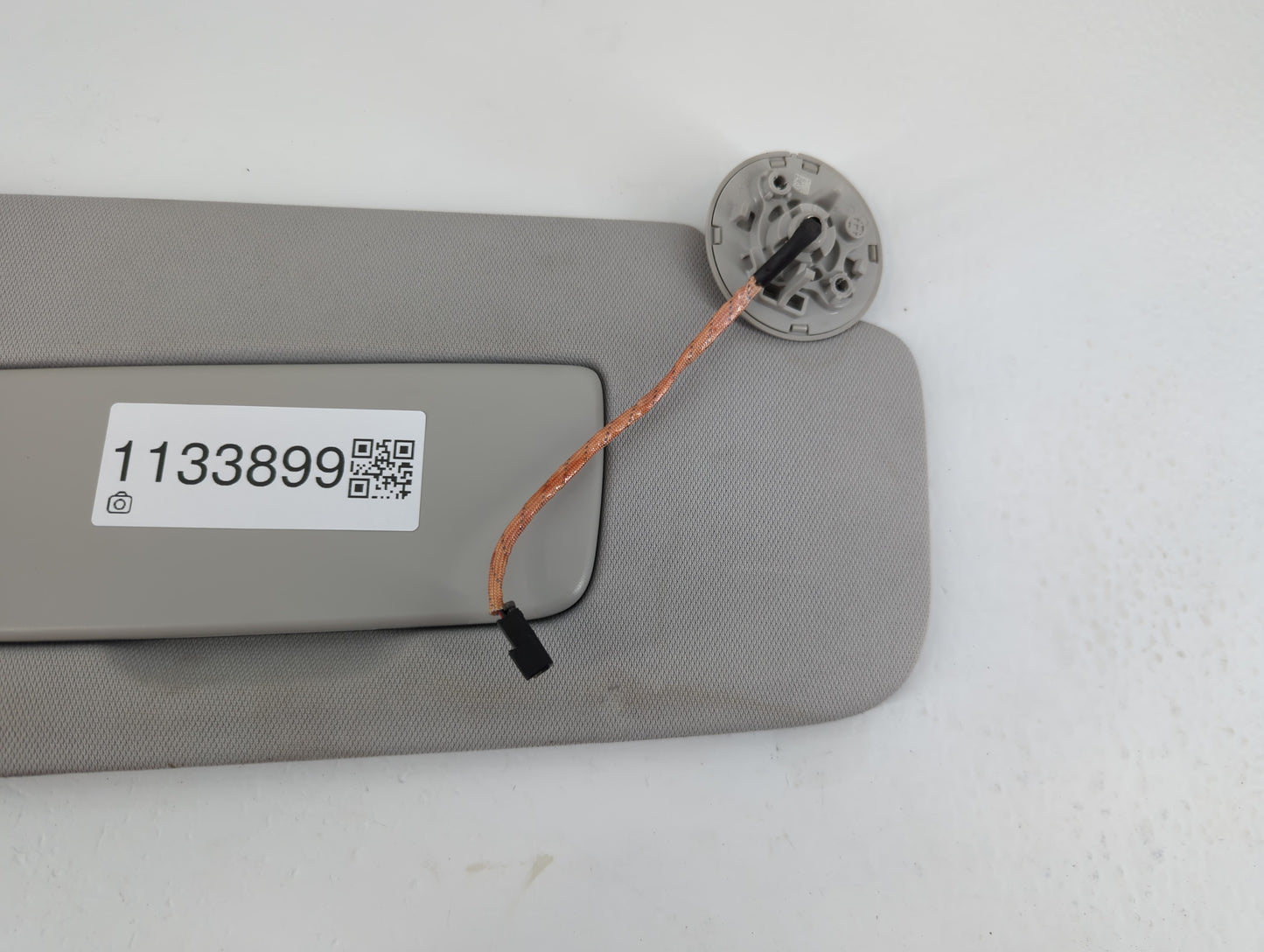 2018-2022 Chevrolet Traverse Sun Visor Shade Replacement Passenger Right Mirror Fits Fits 2018 2019 2020 2021 2022 OEM Used 