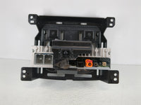 2021-2022 Chevrolet Traverse Radio AM FM Cd Player Receiver Replacement P/N:3050228 Fits Fits 2021 2022 OEM Used Auto Parts 