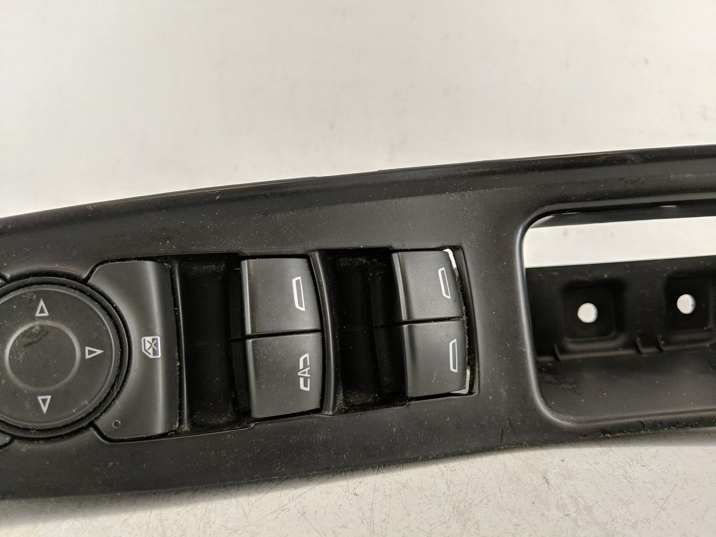 2020 Chevrolet Traverse Master Power Window Switch Replacement Driver Side Left P/N:84513464 Fits OEM Used Auto Parts - Oemu