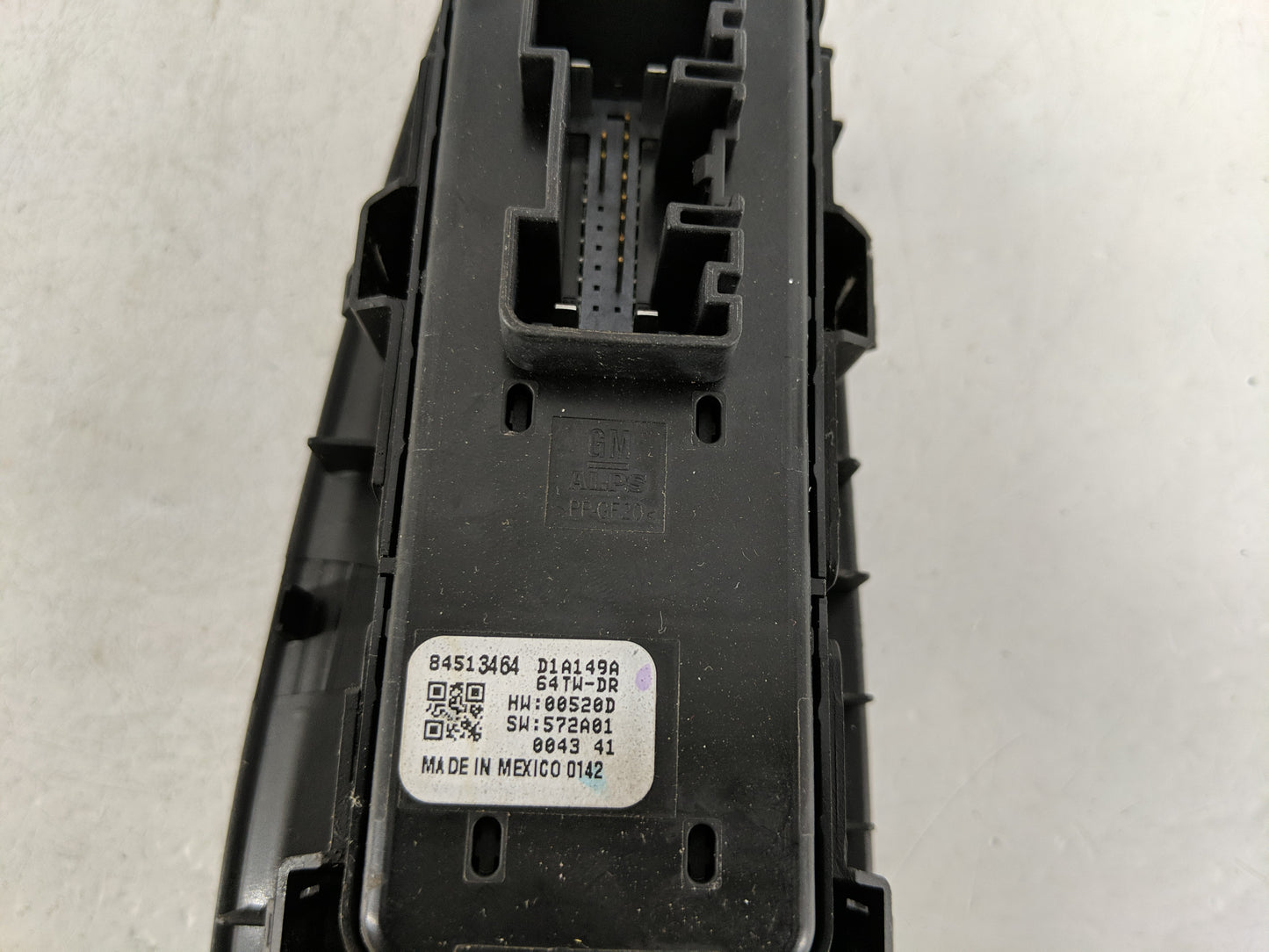 2020 Chevrolet Traverse Master Power Window Switch Replacement Driver Side Left P/N:84513464 Fits OEM Used Auto Parts - Oemu