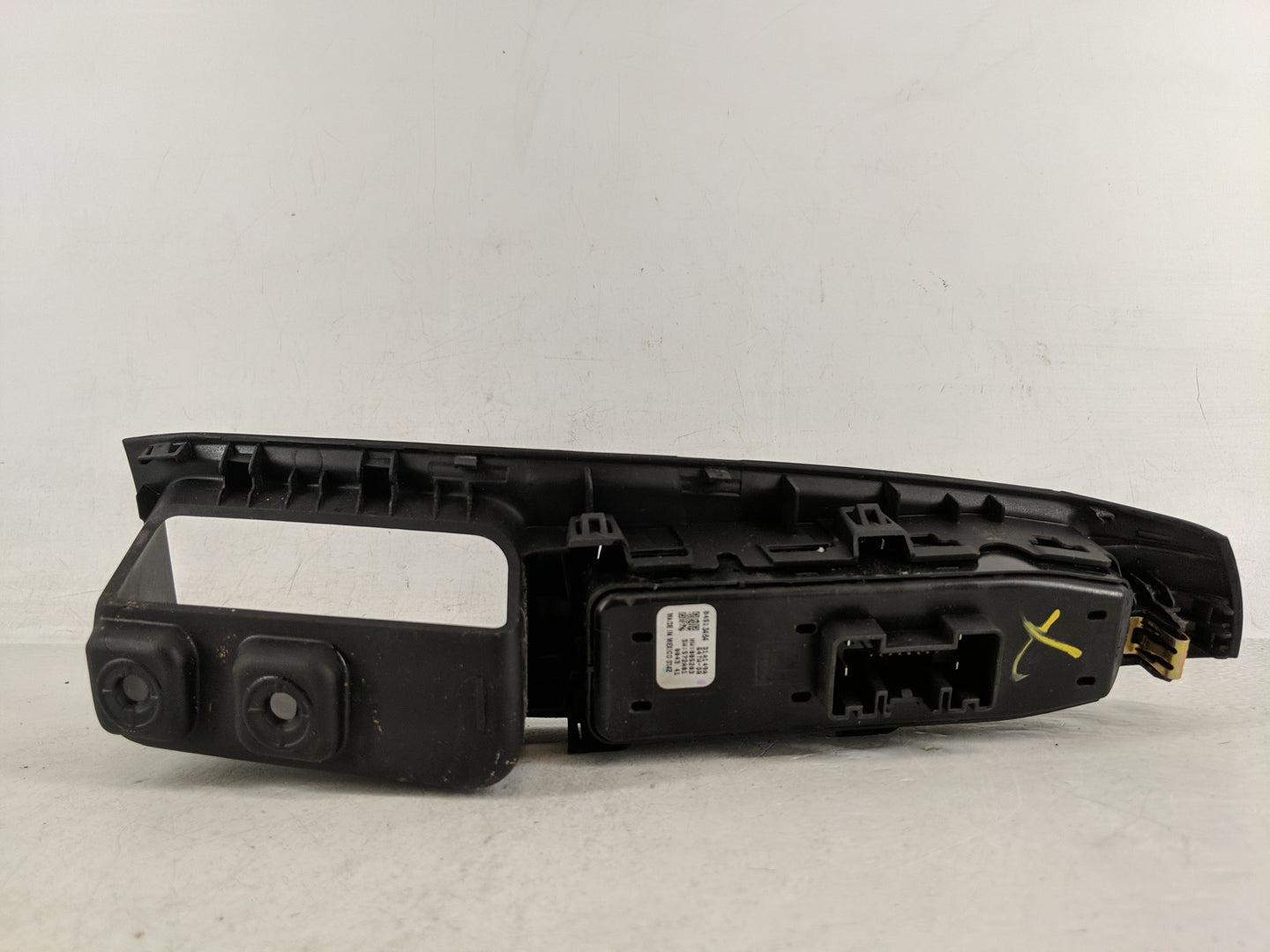 2020 Chevrolet Traverse Master Power Window Switch Replacement Driver Side Left P/N:84513464 Fits OEM Used Auto Parts - Oemu