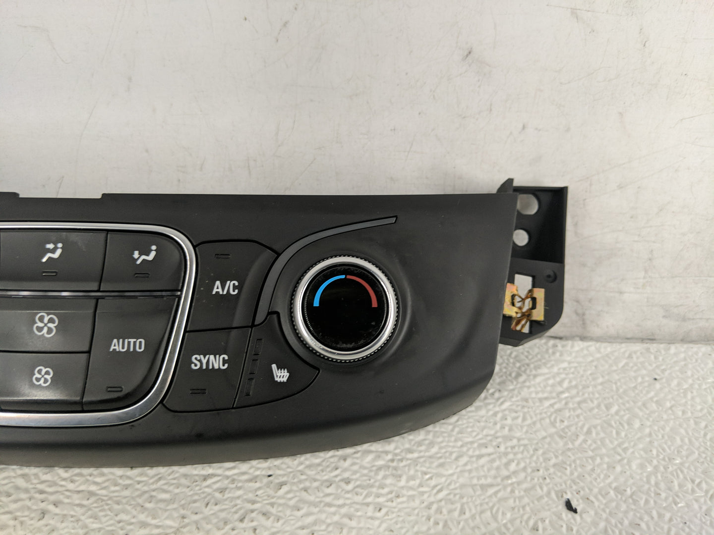 2018-2022 Chevrolet Traverse Climate Control Module Temperature AC/Heater Replacement P/N:QFGM623A Fits OEM Used Auto Parts 