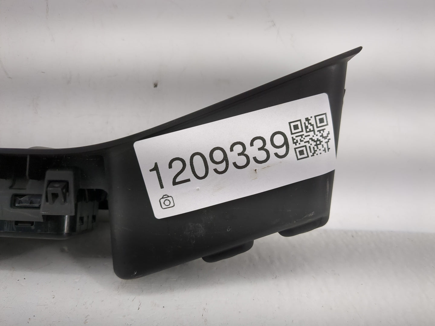 2020 Chevrolet Traverse Master Power Window Switch Replacement Driver Side Left P/N:84513464 Fits OEM Used Auto Parts - Oemu