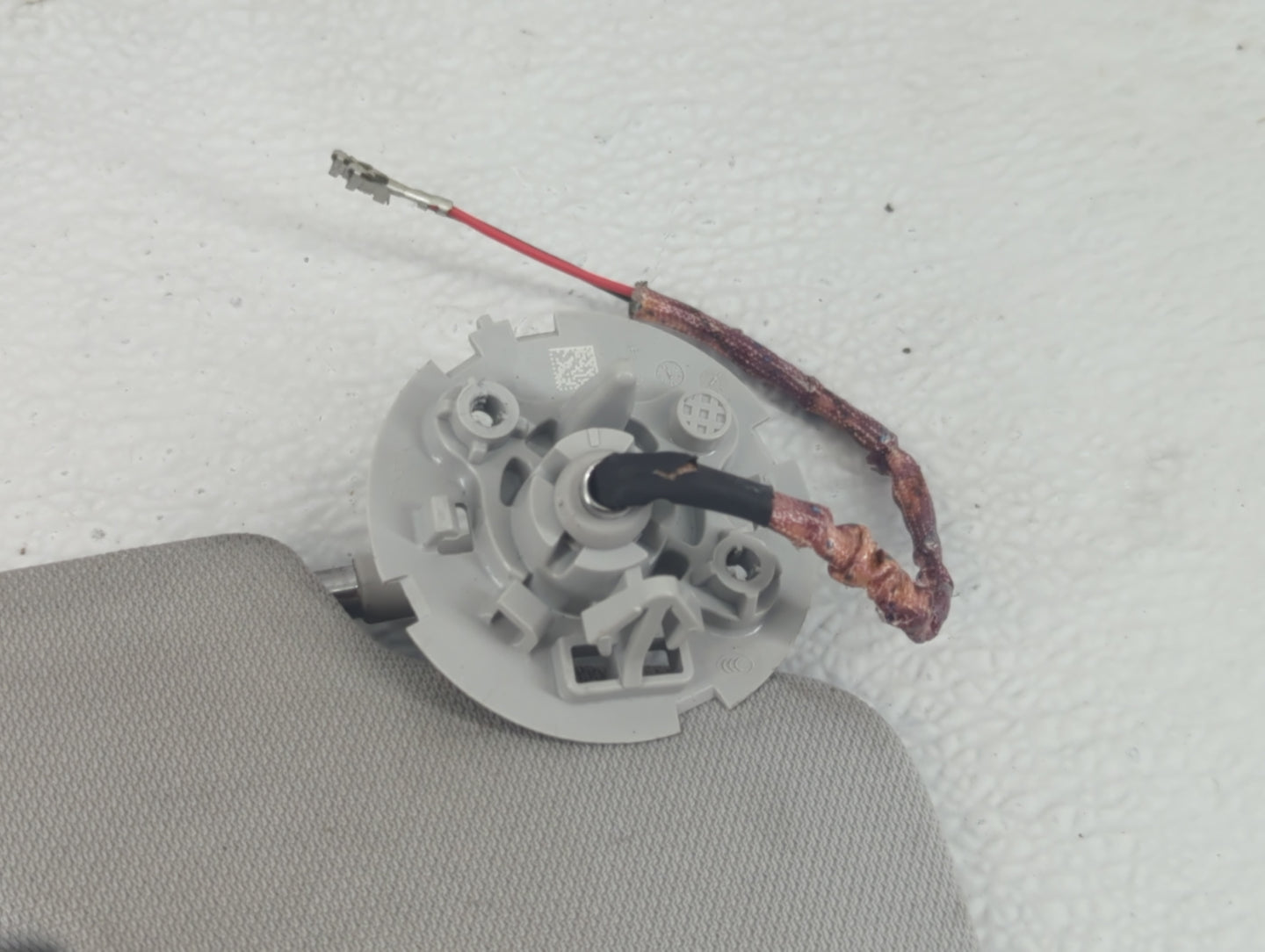 2018-2022 Chevrolet Traverse Sun Visor Shade Replacement Passenger Right Mirror Fits Fits 2018 2019 2020 2021 2022 OEM Used 