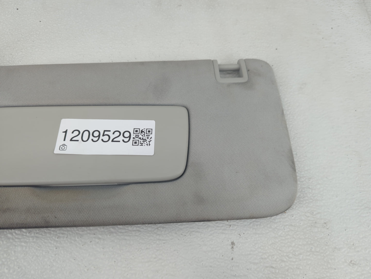 2018-2022 Chevrolet Traverse Sun Visor Shade Replacement Driver Left Mirror Fits Fits 2018 2019 2020 2021 2022 OEM Used Auto