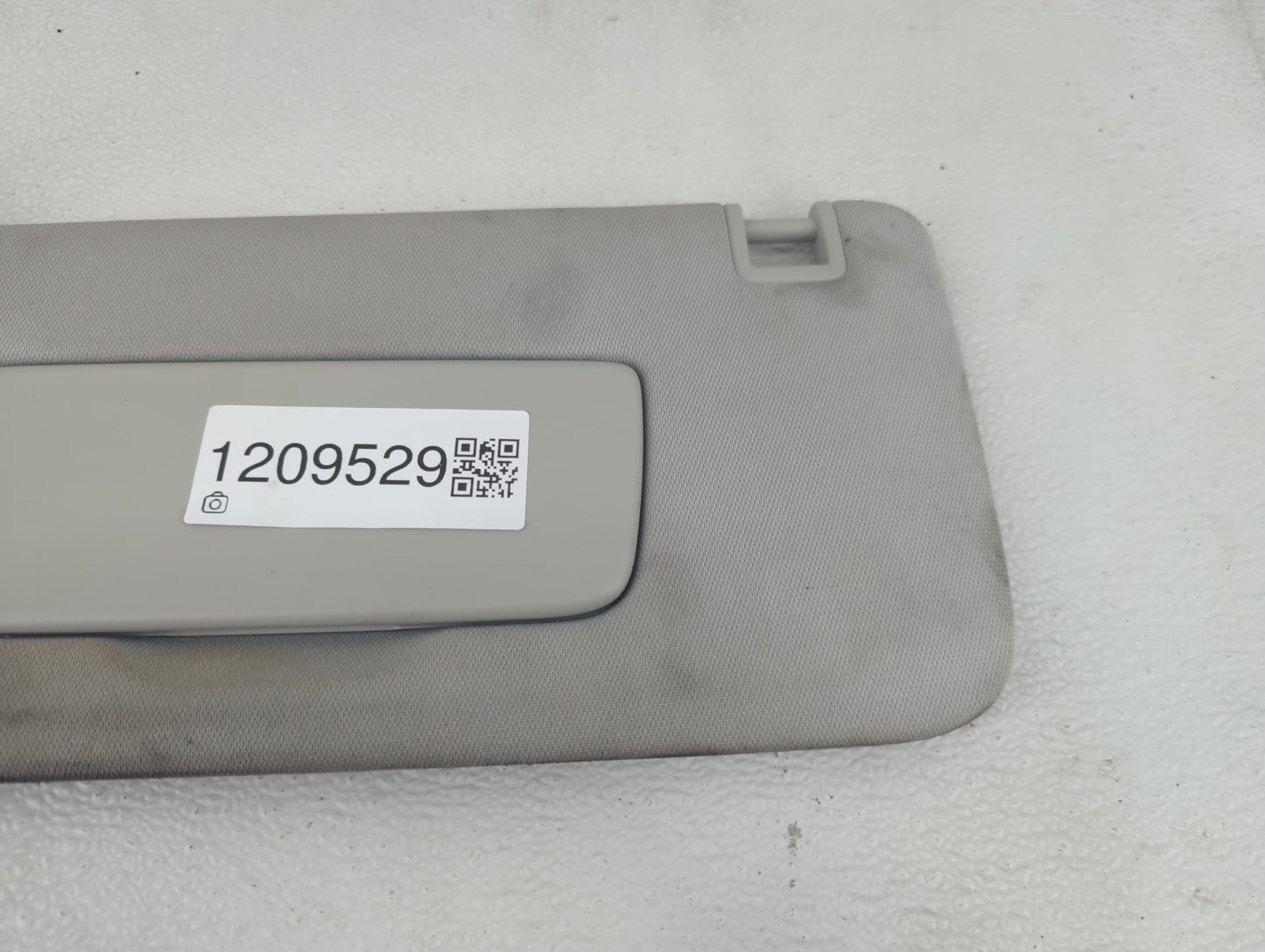 2018-2022 Chevrolet Traverse Sun Visor Shade Replacement Driver Left Mirror Fits Fits 2018 2019 2020 2021 2022 OEM Used Auto