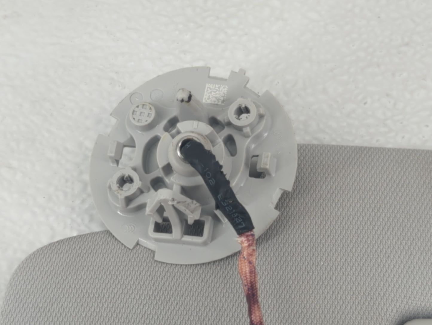 2018-2022 Chevrolet Traverse Sun Visor Shade Replacement Driver Left Mirror Fits Fits 2018 2019 2020 2021 2022 OEM Used Auto