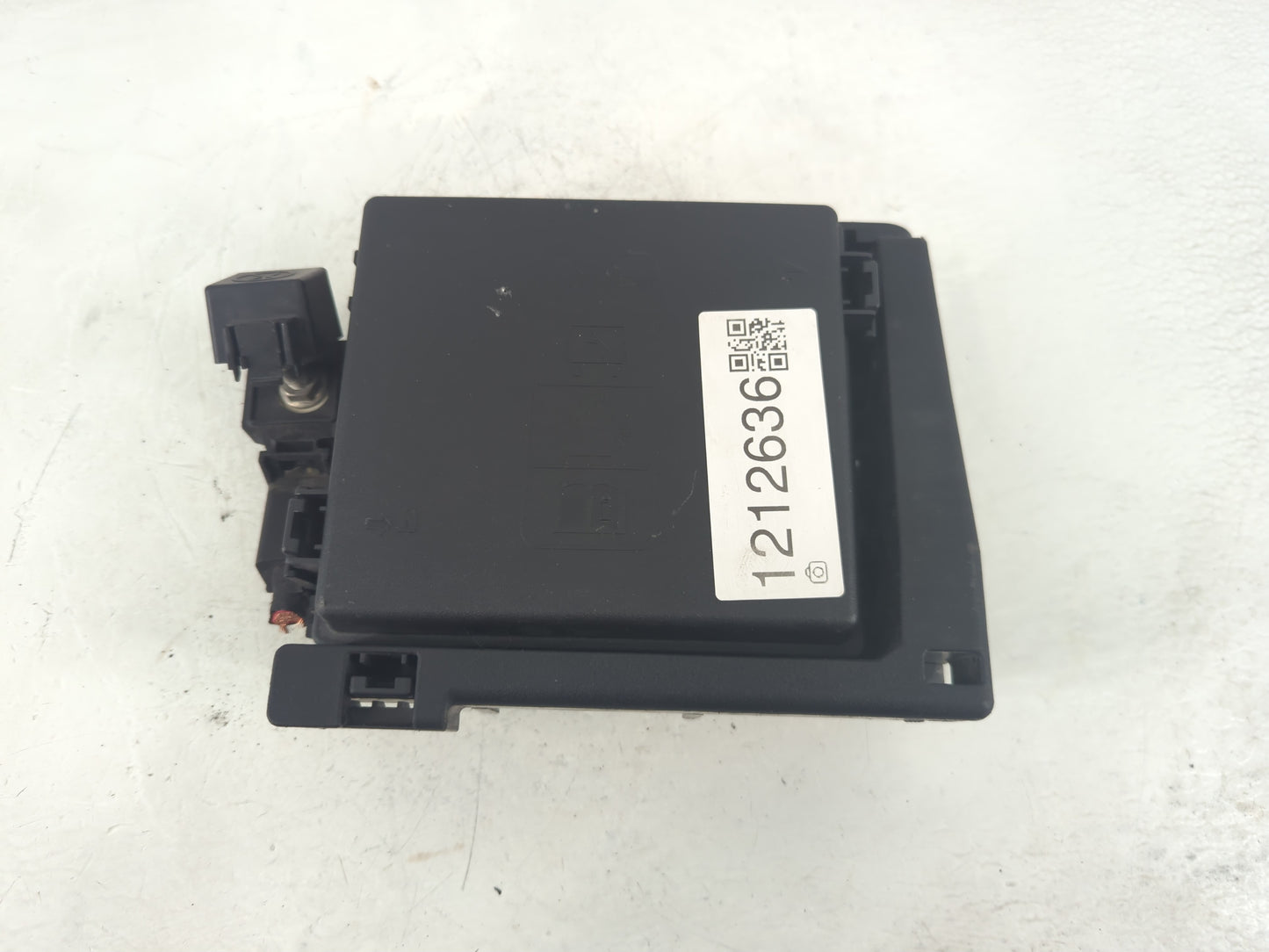 2020-2022 Chevrolet Traverse Fusebox Fuse Box Panel Relay Module P/N:7171-4521-30 Fits Fits 2019 2020 2021 2022 OEM Used Aut