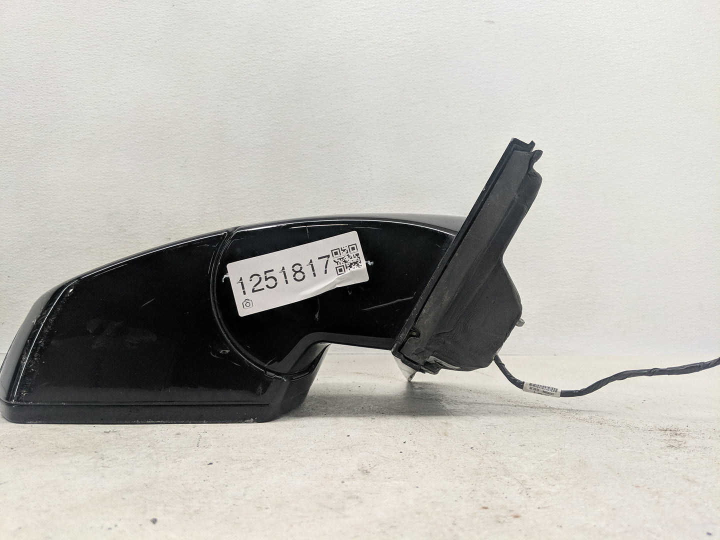 2020 Chevrolet Traverse Passenger Side View Mirror - Right Door Mirror OEM Used - Oemusedautoparts1.com