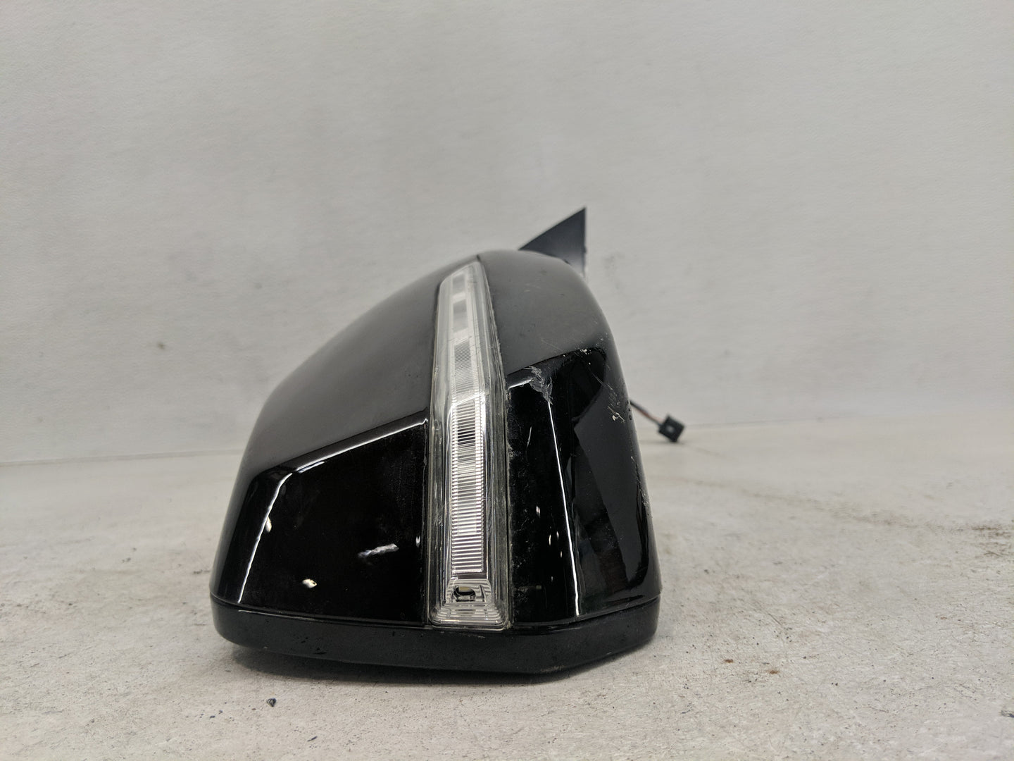 2020 Chevrolet Traverse Side Mirror Replacement Passenger Right View Door Mirror Fits OEM Used Auto Parts - Oemusedautoparts