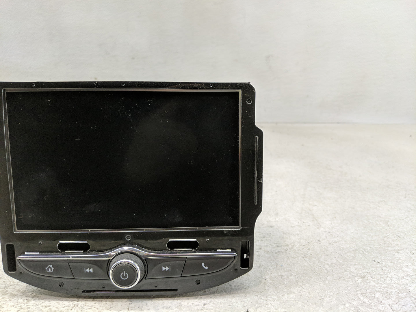 2021-2022 Chevrolet Traverse Radio AM FM Cd Player Receiver Replacement P/N:84776470 Fits Fits 2021 2022 OEM Used Auto Parts