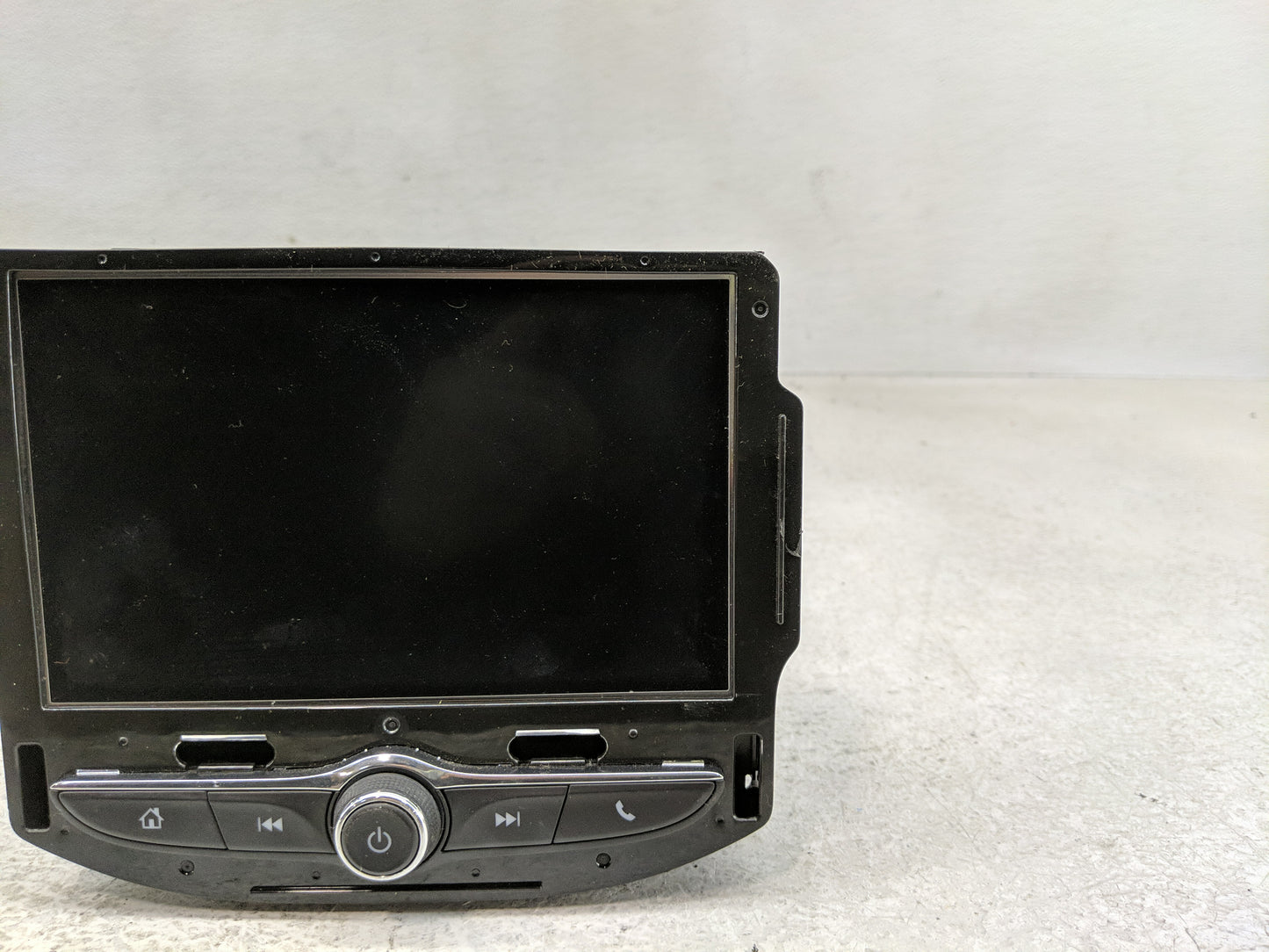 2021-2022 Chevrolet Traverse Radio AM FM Cd Player Receiver Replacement P/N:84776470 Fits Fits 2021 2022 OEM Used Auto Parts