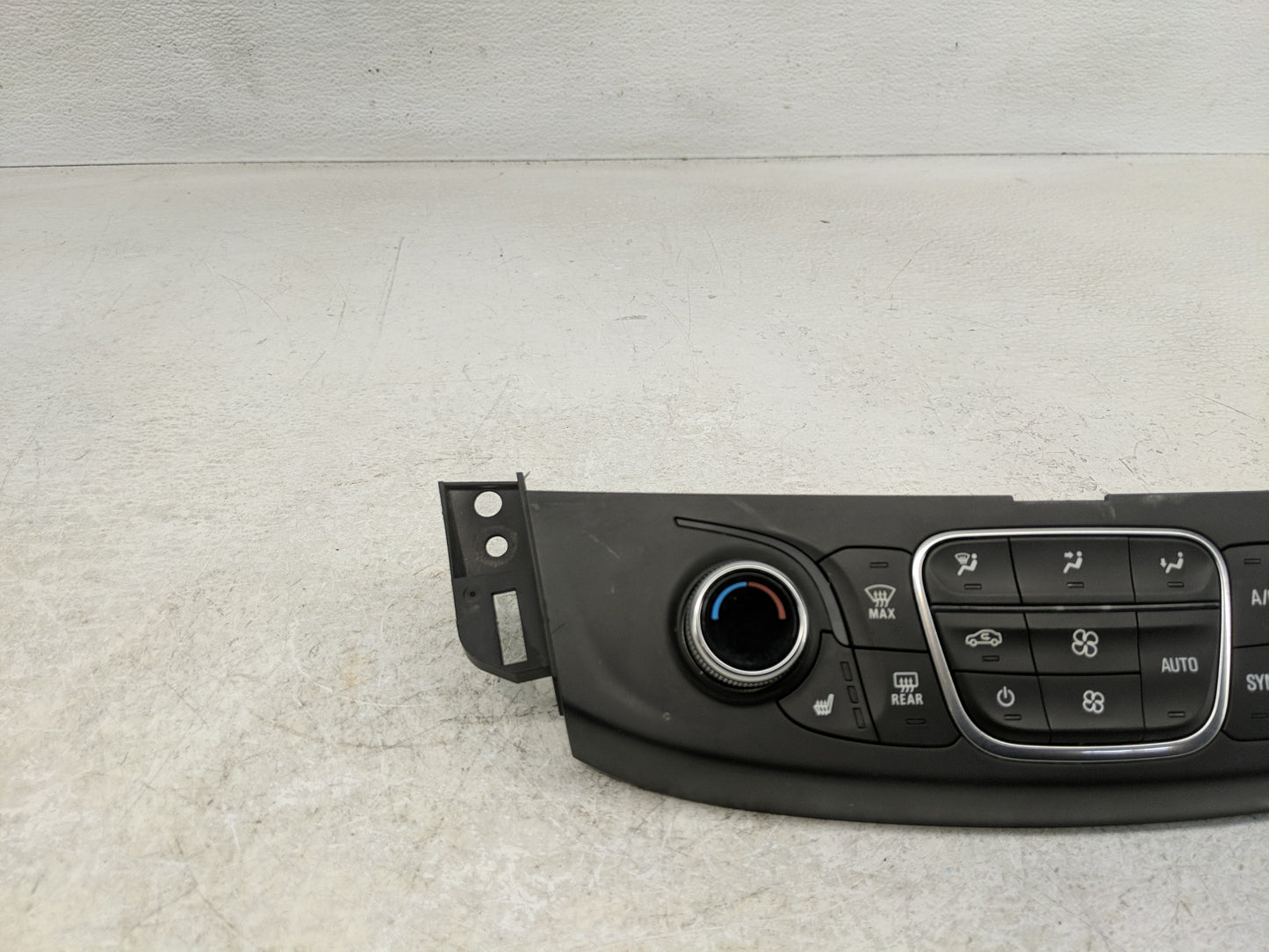 2018-2022 Chevrolet Traverse Climate Control Module Temperature AC/Heater Replacement P/N:84344402 Fits OEM Used Auto Parts 