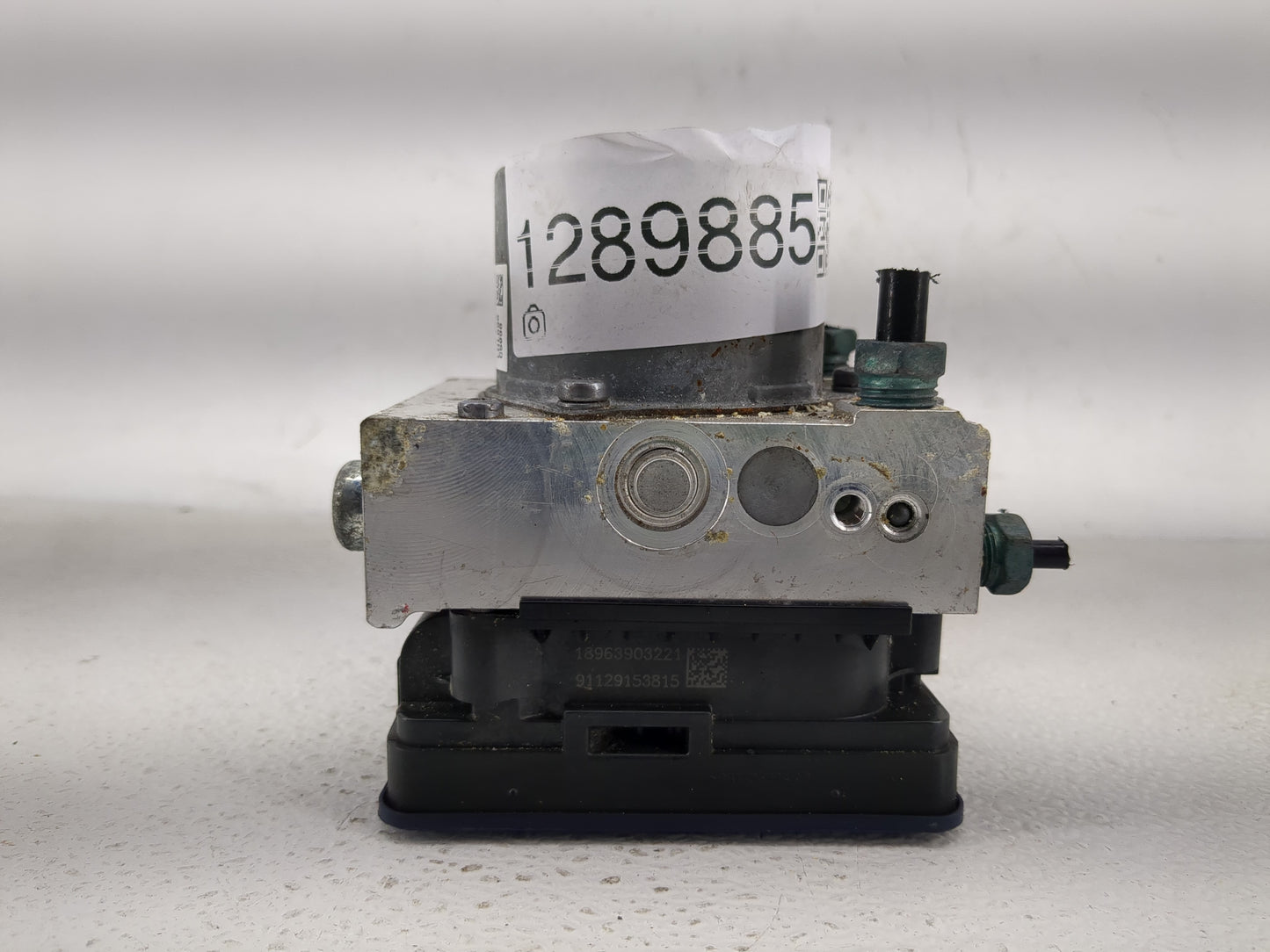 2019-2022 Chevrolet Traverse ABS Pump Control Module Replacement P/N:84738978 Fits Fits 2019 2020 2021 2022 OEM Used Auto Pa