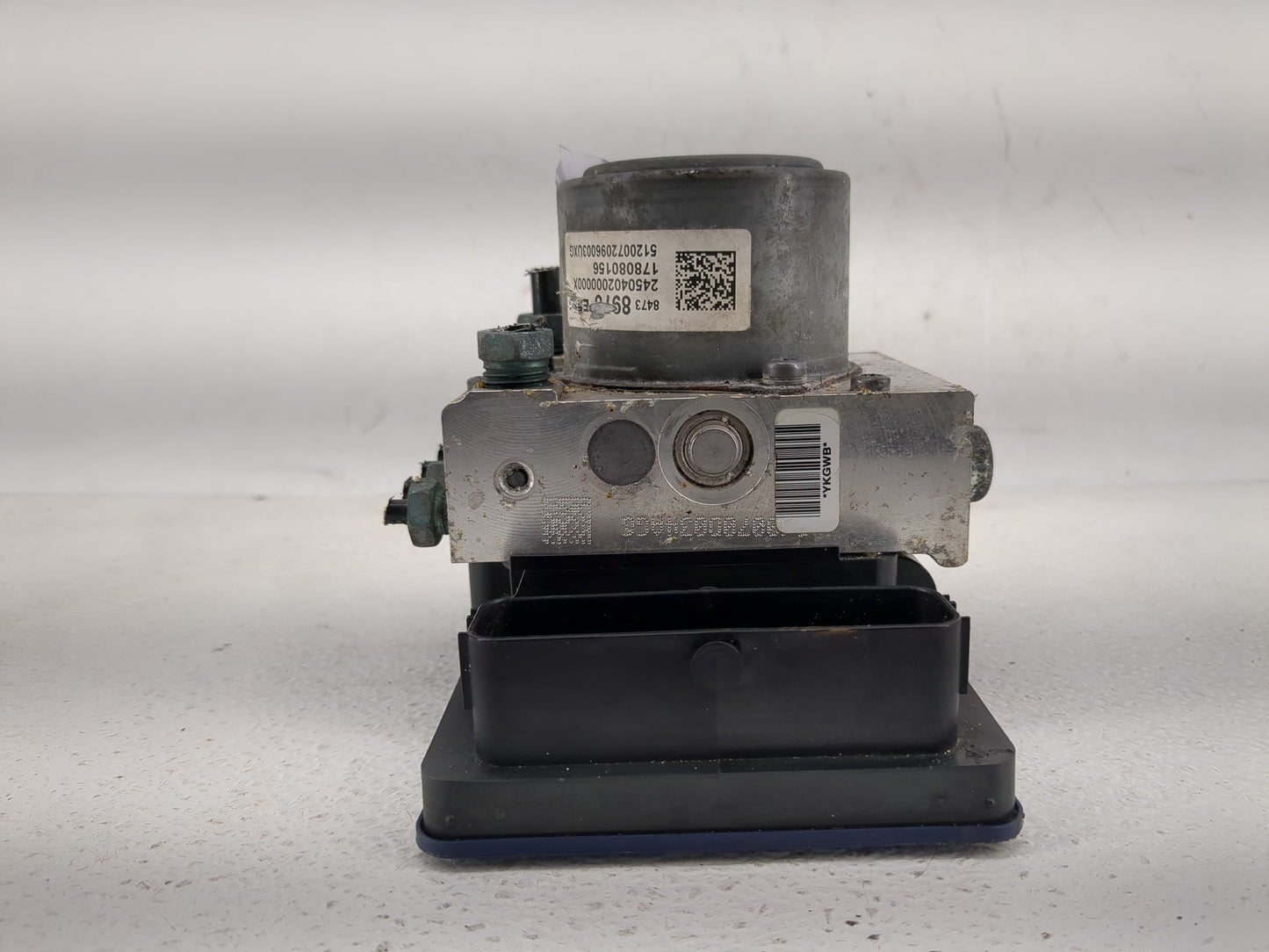 2019-2022 Chevrolet Traverse ABS Pump Control Module Replacement P/N:84738978 Fits Fits 2019 2020 2021 2022 OEM Used Auto Pa