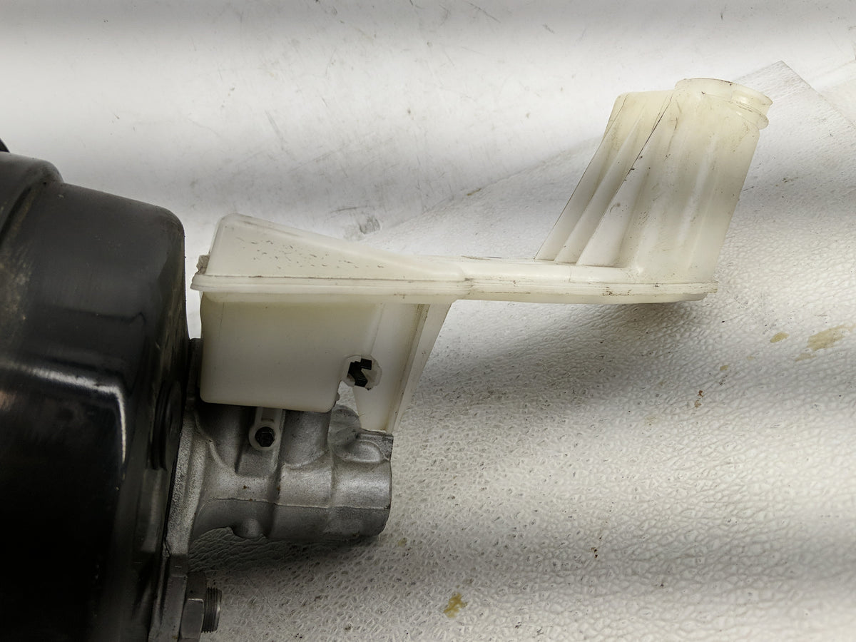 2018-2022 Chevrolet Traverse Power Brake Booster Oem 1290575 - Oemusedautoparts1.com