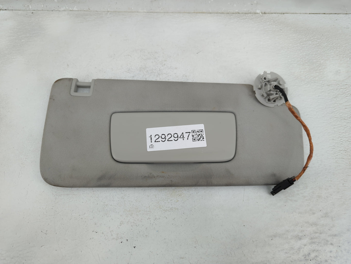 2018-2022 Chevrolet Traverse Sun Visor Shade Replacement Passenger Right Mirror Fits Fits 2018 2019 2020 2021 2022 OEM Used 