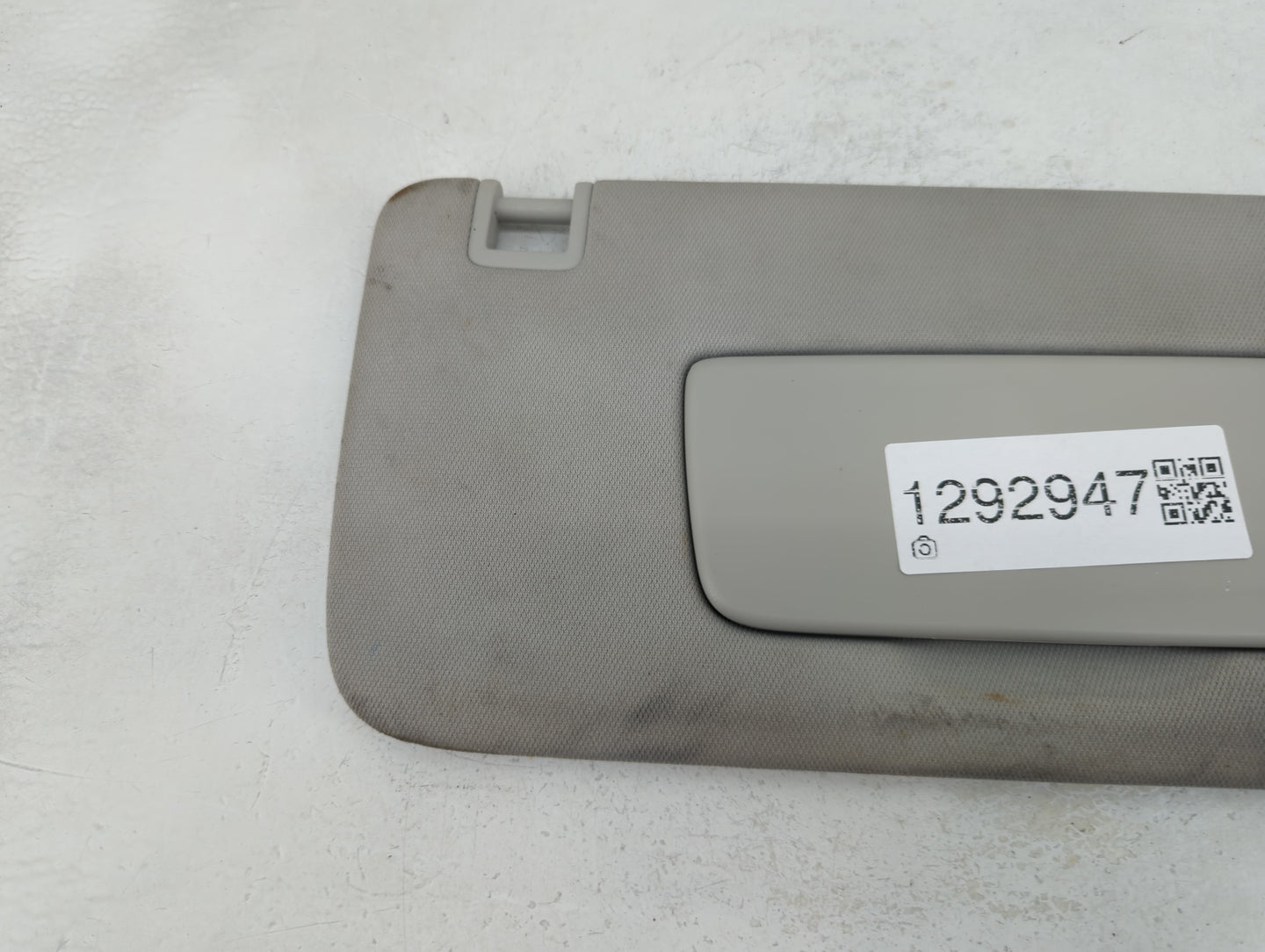 2018-2022 Chevrolet Traverse Sun Visor Shade Replacement Passenger Right Mirror Fits Fits 2018 2019 2020 2021 2022 OEM Used 