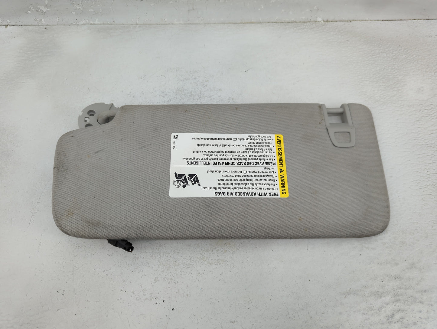 2018-2022 Chevrolet Traverse Sun Visor Shade Replacement Passenger Right Mirror Fits Fits 2018 2019 2020 2021 2022 OEM Used 