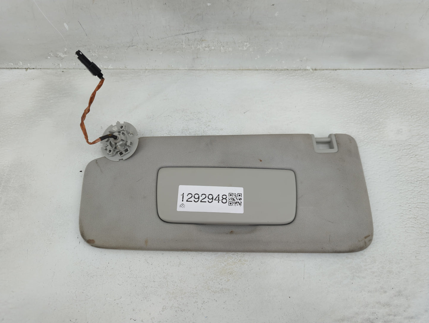 2018-2022 Chevrolet Traverse Sun Visor Shade Replacement Driver Left Mirror Fits Fits 2018 2019 2020 2021 2022 OEM Used Auto
