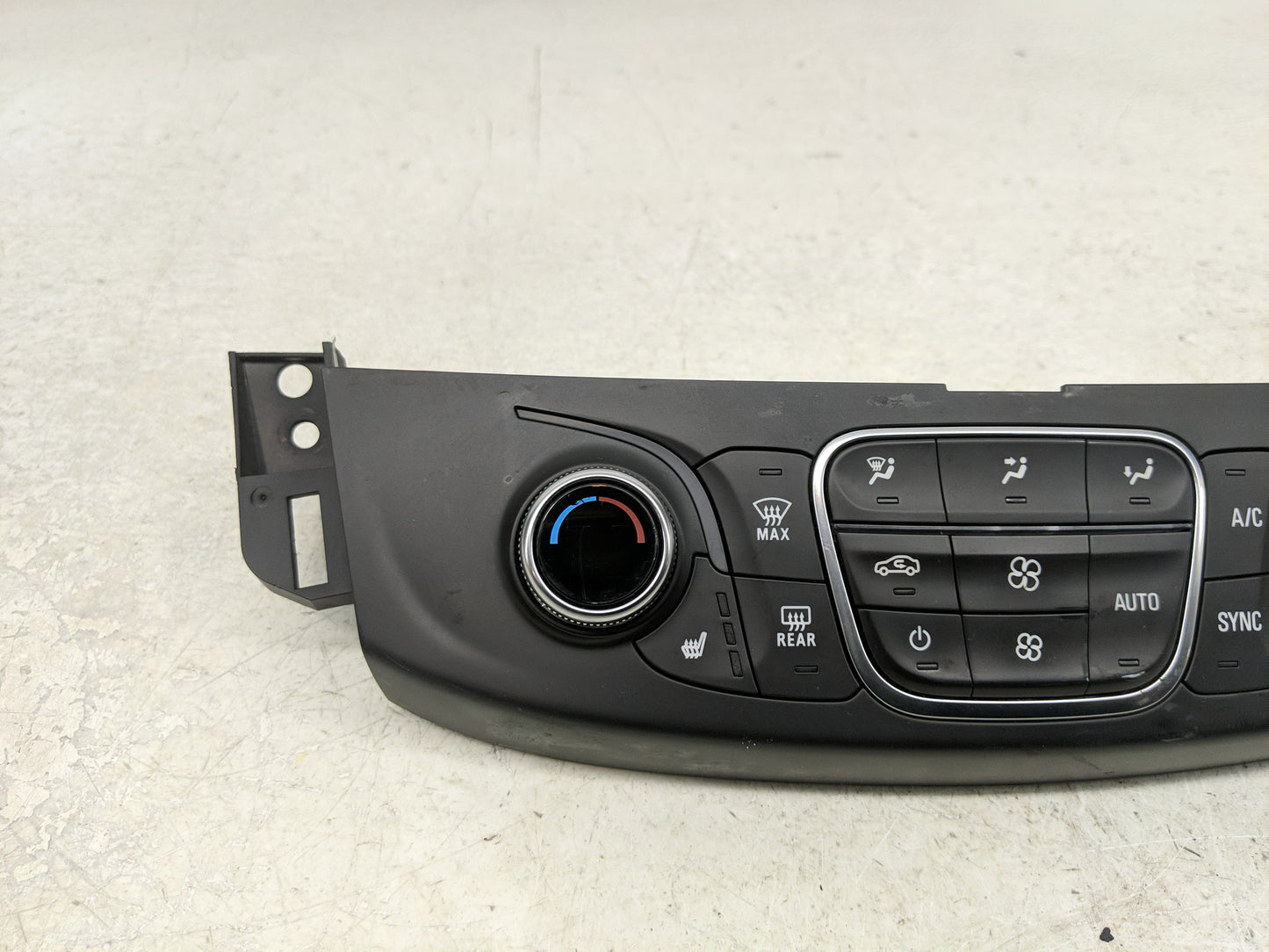 2018-2022 Chevrolet Traverse Climate Control Module Temperature AC/Heater Replacement P/N:000235226 84344402 Fits OEM Used A