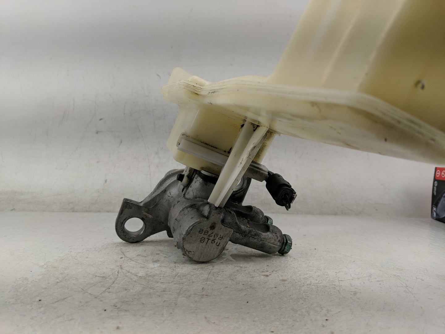 2018-2022 Chevrolet Traverse Brake Master Cylinder - Oemusedautoparts1.com